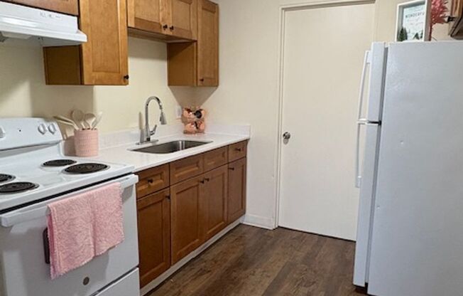 1 bed, 1 bath, 450 sqft, $1,195, Unit 214
