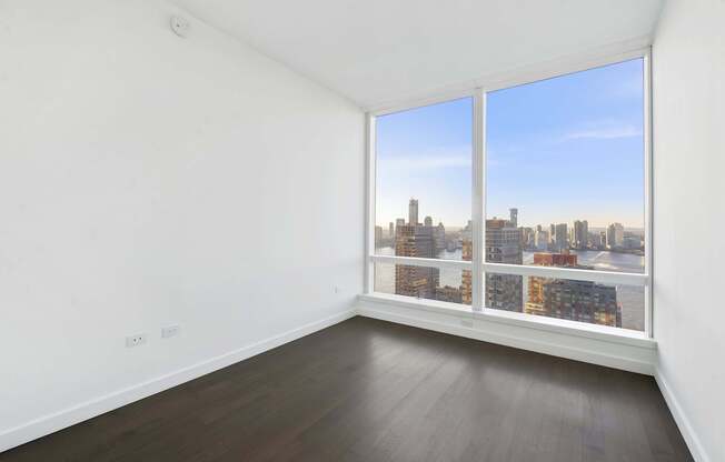 3 beds, 3.5 baths, 2,280 sqft, $28,950, Unit 33W
