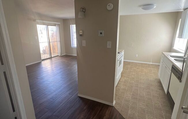 1 bed, 1 bath, 550 sqft, $875