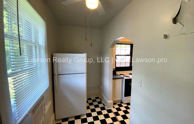 1 bed, 1 bath, $950, Unit #3