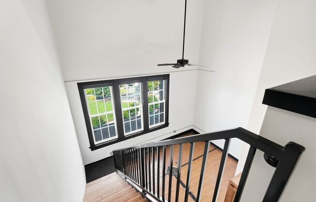 1 bed, 1.5 baths, 1,192 sqft, $1,989, Unit 508