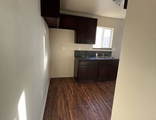 2 beds, 1 bath, $1,950