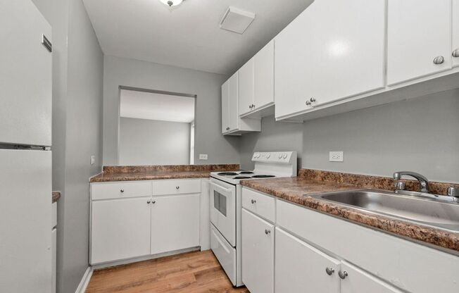 6924-34 S. Clyde Ave