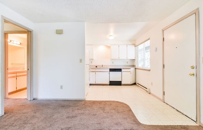 1 bed, 1 bath, 636 sqft, $1,325, Unit 427-27