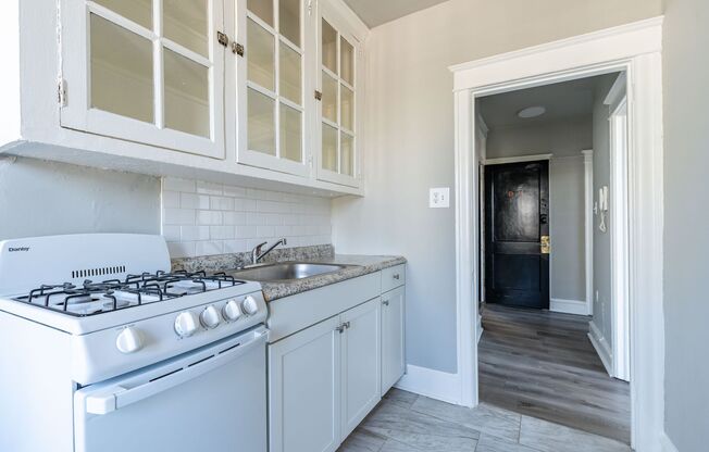 1 bed, 1 bath, 550 sqft, $1,375, Unit D4