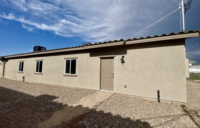 3 beds, 2 baths, 1,200 sqft, $1,500