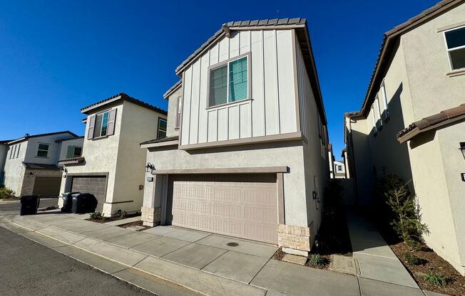 Brand New 4 bedroom Moreno Valley home with Solar INCLUDED available for Lease!