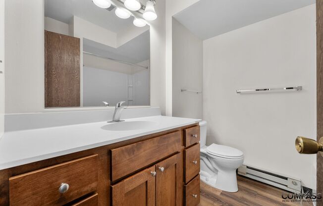 2 beds, 1.5 baths, 884 sqft, $1,275, Unit 101