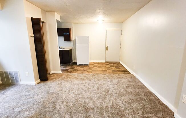 1 bed, 1 bath, 800 sqft, $800, Unit 10B