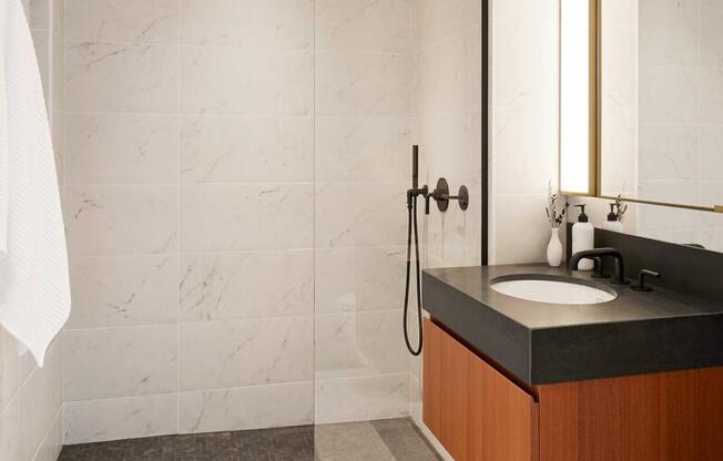 2 beds, 2 baths, $7,950, Unit 21G