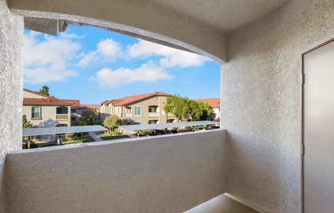 3 beds, 2 baths, $1,640, Unit # 1224