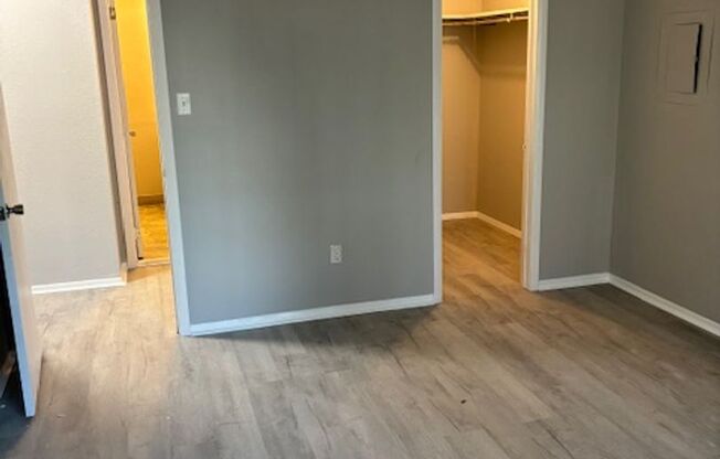 For Rent / En Alquiler: Spacious Condo Burnt Tavern Manor