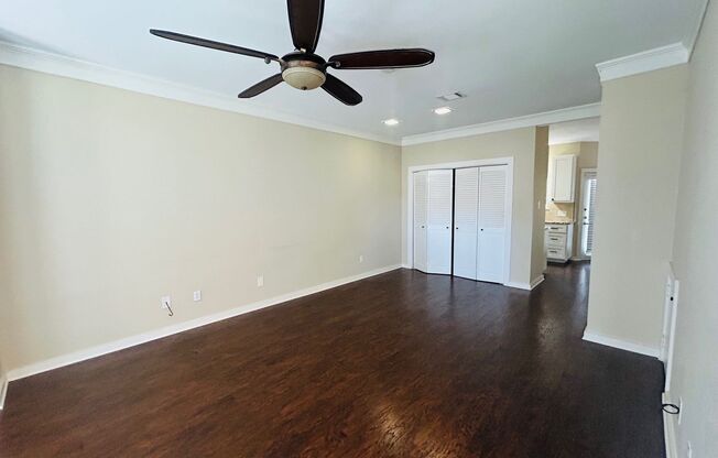 2 beds, 2 baths, $1,295