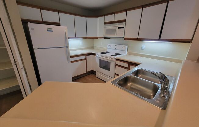 2 beds, 2 baths, $1,990