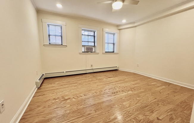 1 bed, 1 bath, $2,750, Unit 5