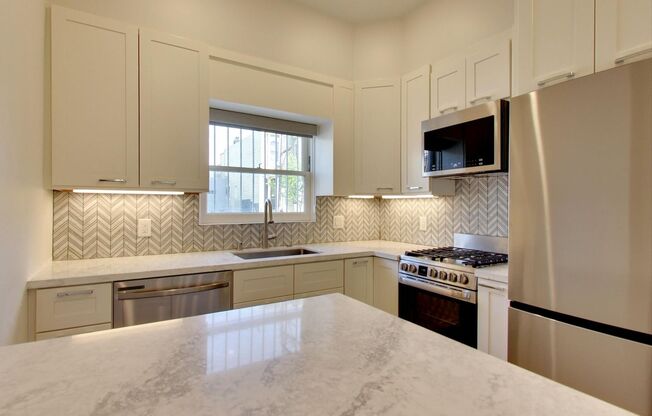 225 DUBOCE AVE