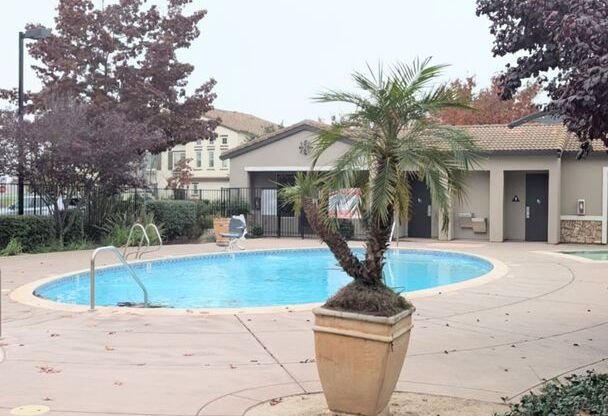 3 beds, 2.5 baths, $2,550, Unit # 67104