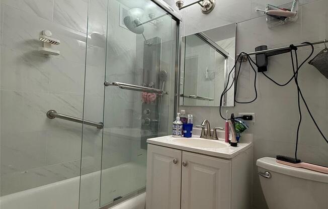 5 TUDOR CITY PL