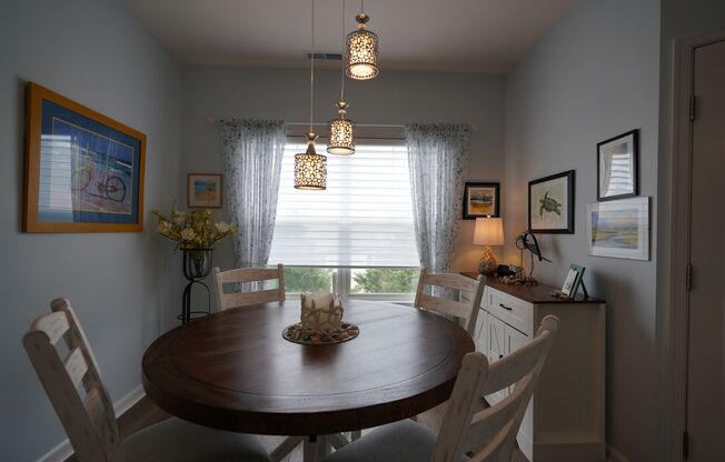 Great 3rd floor condo in Villas of Bay Crossing