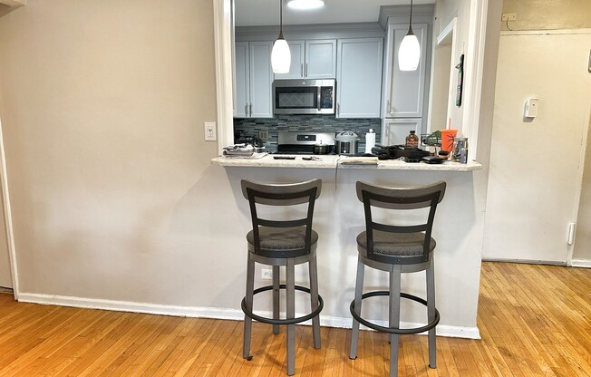 1270 E 51 ST