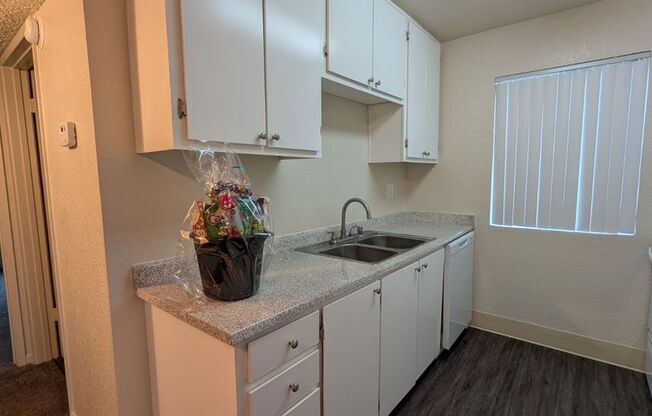 1 bed, 1 bath, 600 sqft, $1,575, Unit 057
