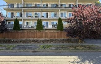 2512 Bayview Apartments