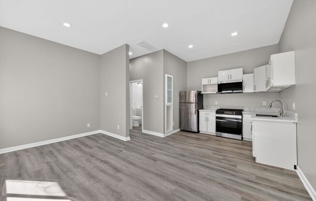 Cozy, perfectly located 2 bedroom unit in San Diego!