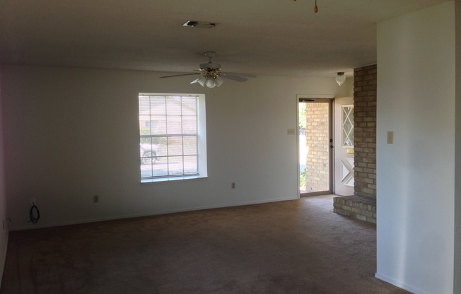 3 beds, 2 baths, $1,495