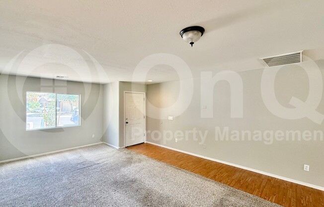 10464 N 116 LN
