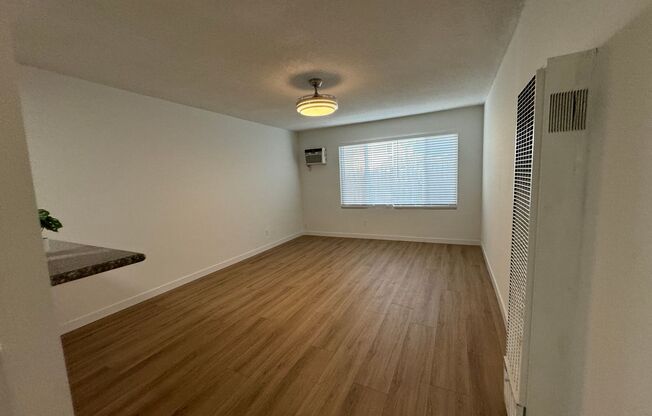 2 beds, 1 bath, $2,225, Unit 072#205
