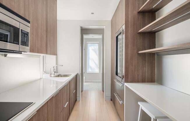 44 W 90th St