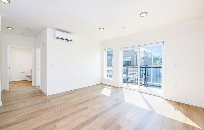 1 bed, 1 bath, 560 sqft, $2,395, Unit 501