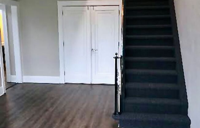 2 beds, 2 baths, 1,300 sqft, $1,695, Unit B11