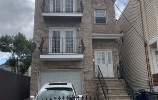 105 Palm St