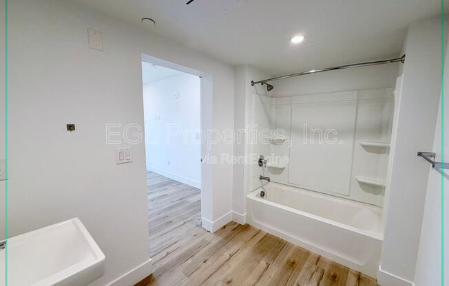1 bed, 1 bath, 607 sqft, $2,350, Unit 602