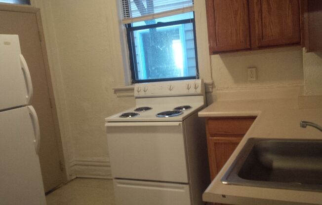 2 beds, 1 bath, 550 sqft, $1,500, Unit #1