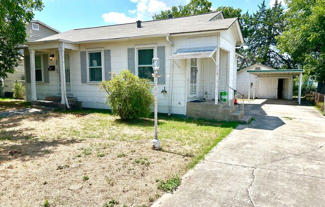 **MOVE IN SPECIAL!**  Beautiful 3 Bedroom 2 Bath Home!