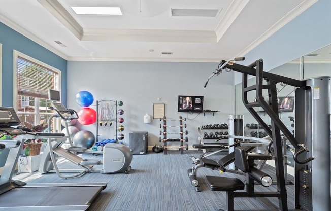 the gym at the preserve at great pond apartments in windsor, ct