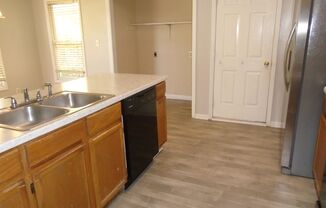 3 beds, 2 baths, $1,395