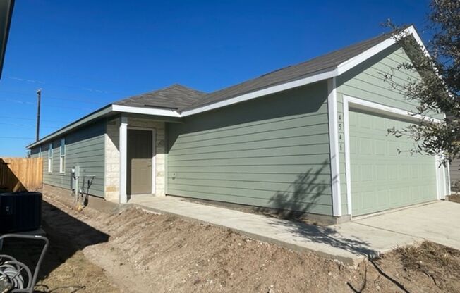 Coming Soon-Newly Built & Modern - 4 Bedroom 2 Bath in new Thea Meadows subdivision SE San Antonio