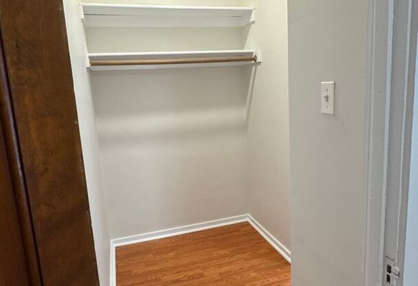 Studio, 1 bath, $975, Unit 407