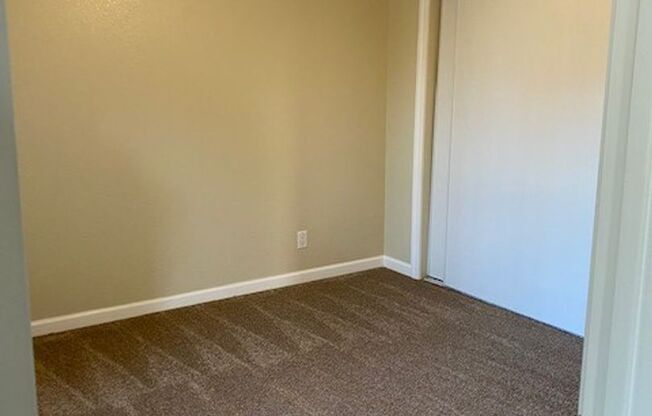 2 beds, 1 bath, 825 sqft, $1,820, Unit 250