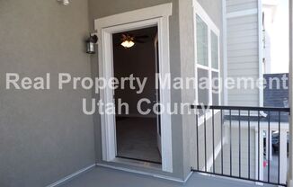 3 beds, 2 baths, $1,600, Unit Unit #D204