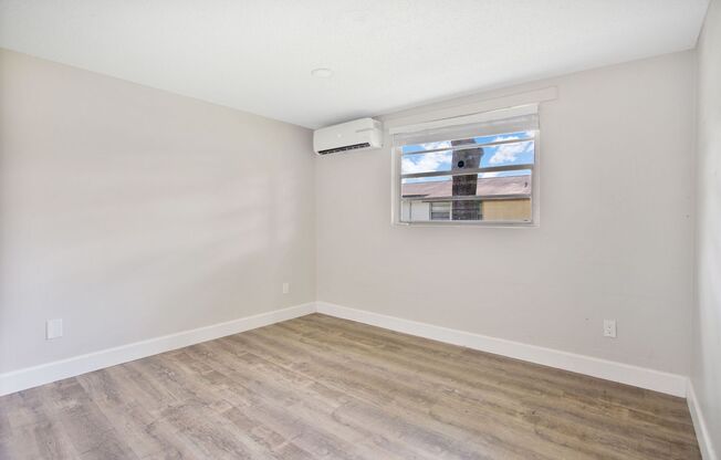 2 beds, 1 bath, 624 sqft, $1,499, Unit Ren905.5