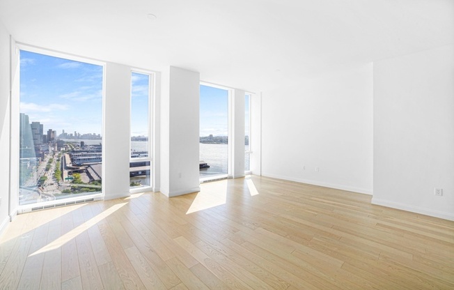 10 RIVERSIDE BLVD