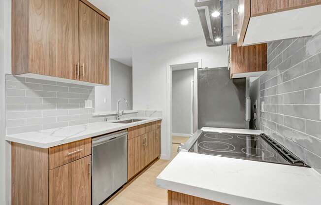 Welcome to 1525 Amherst Ave