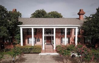2824 BRIARHUST DR