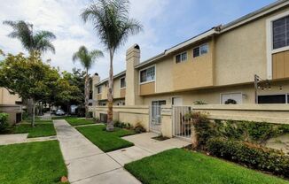 Portofino 2+2 Bedroom Townhouse in Oxnard