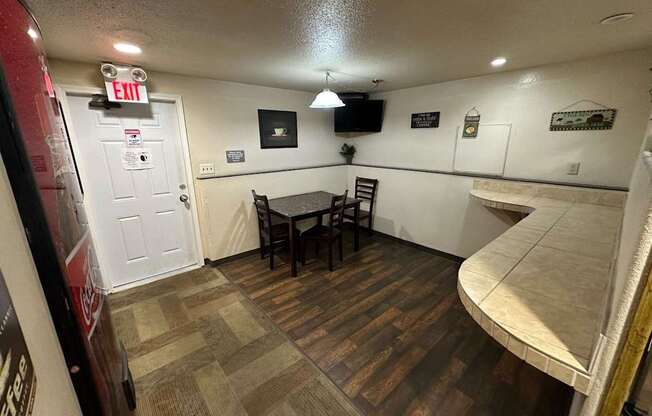 Clearwater Square Apartments in Kennewick, Washington Clubhouse Lounge