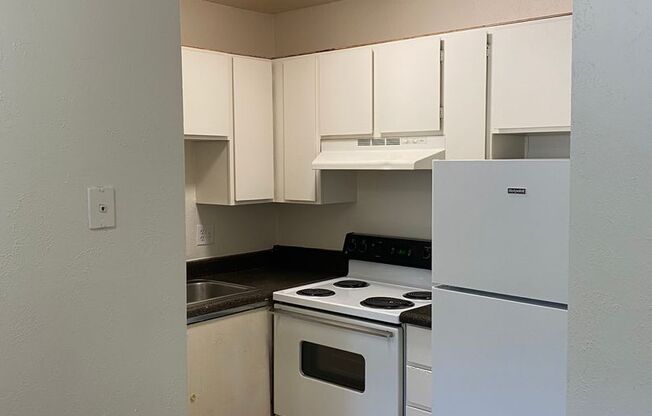 1 bed, 1 bath, 600 sqft, $1,195, Unit 06A
